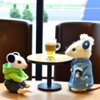 海绵宝宝与米老鼠在咖啡厅交谈